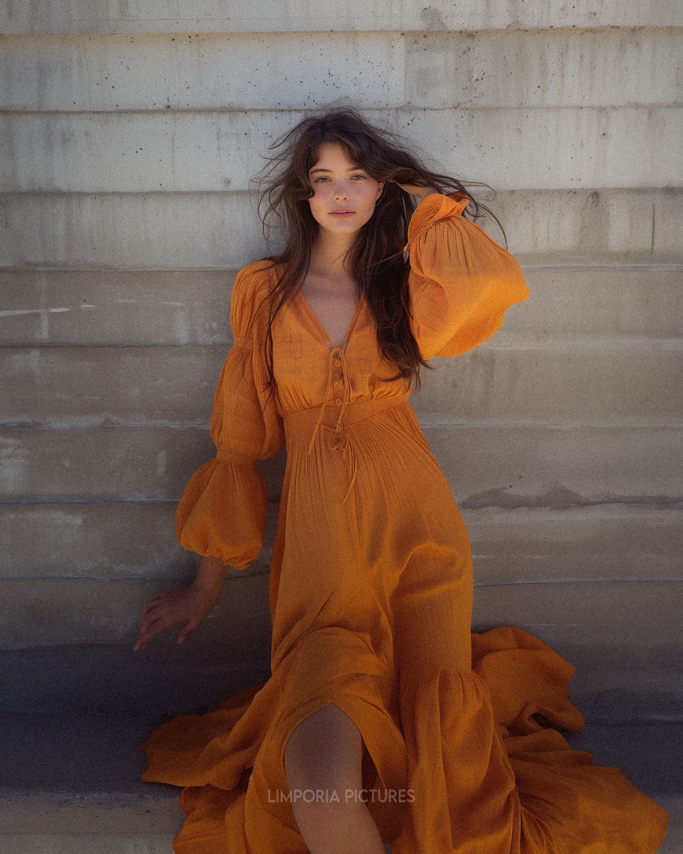 Limporia a color photograph of a simple thirty year old woman 39a61af7-d64e-4462-8bde-ae92d619cb1b