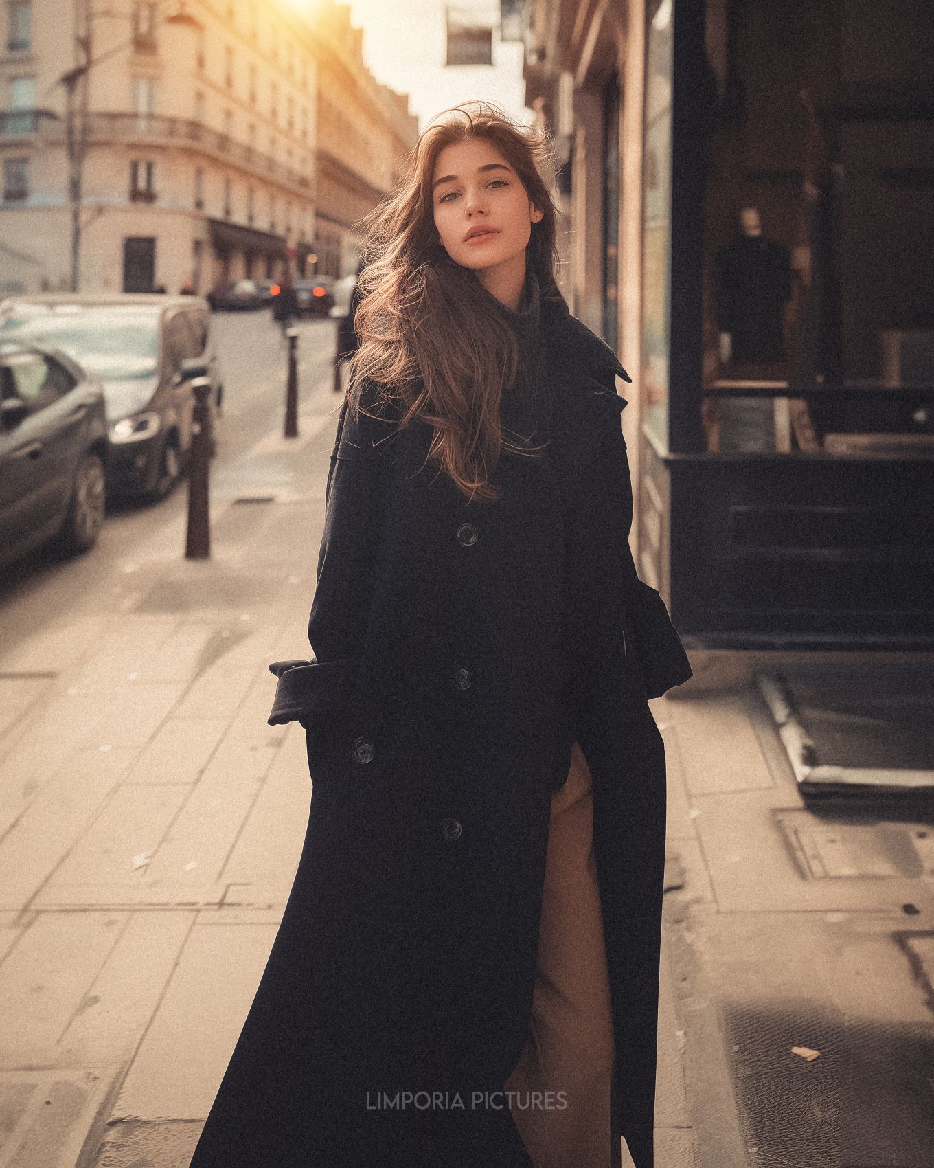 Limporia a color photograph of a simple young woman with long bd853828-bd5c-4225-8f0d-5e61cf73836d