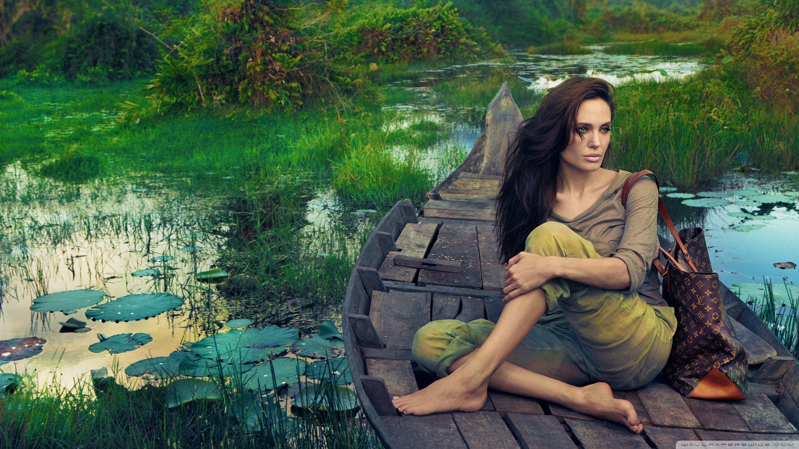 Photo fond d'écran Angelina Jolie wallpaper 002