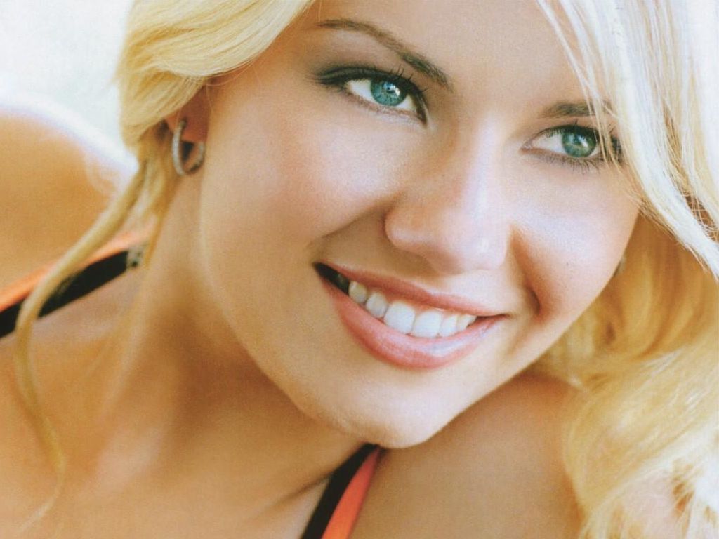 Photo fond d'écran Elisha Cuthbert wallpaper 014
