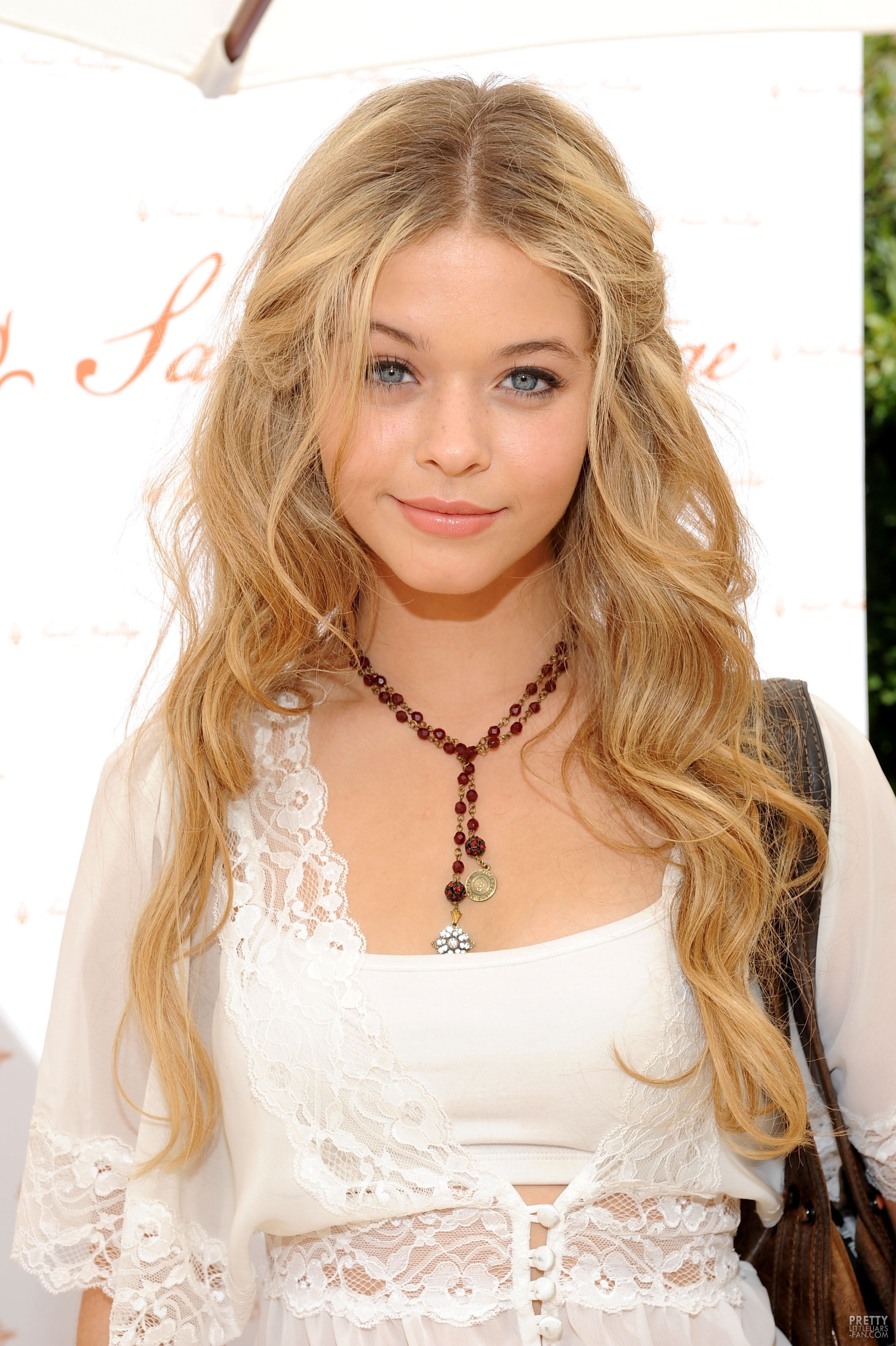 photo fond ecran Sasha Pieterse wallpaper 001