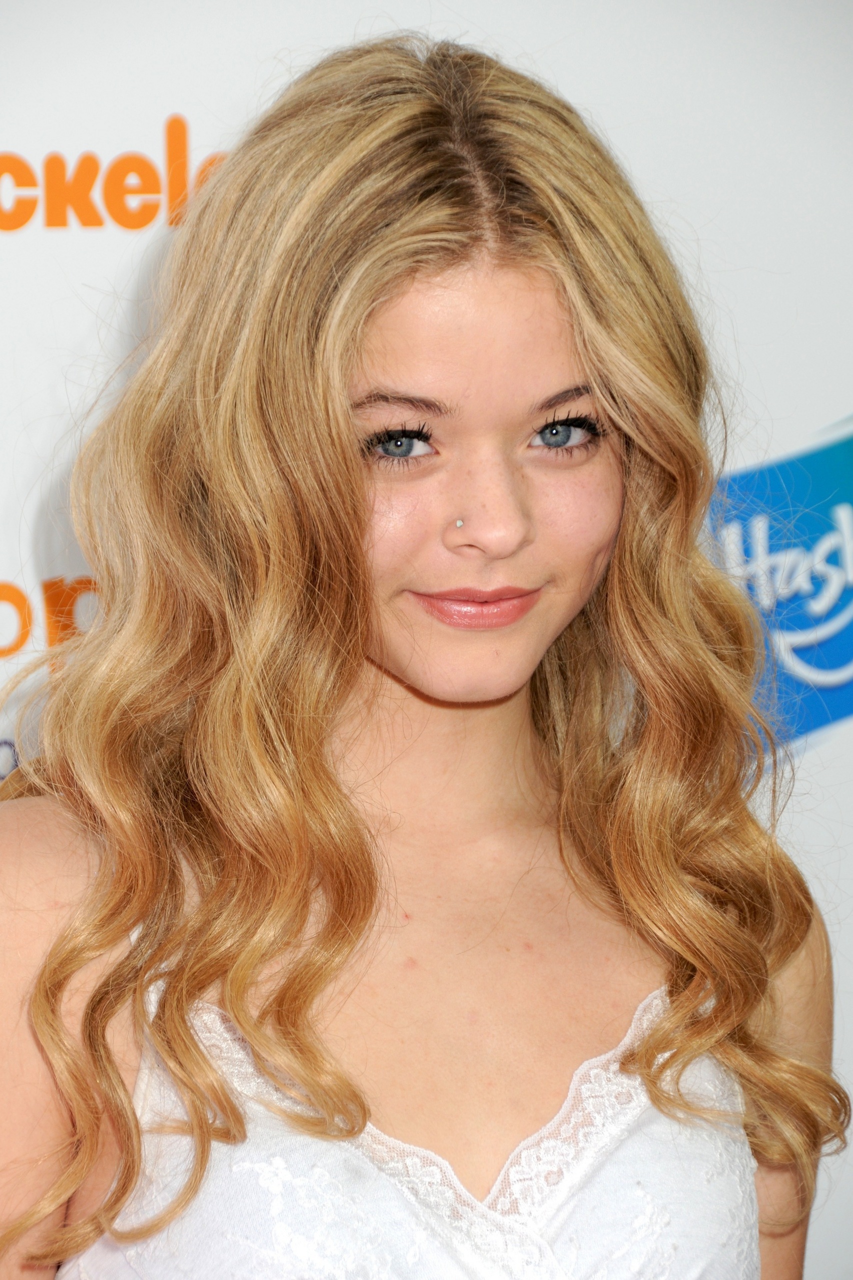 Photo fond d'écran Sasha Pieterse wallpaper 017